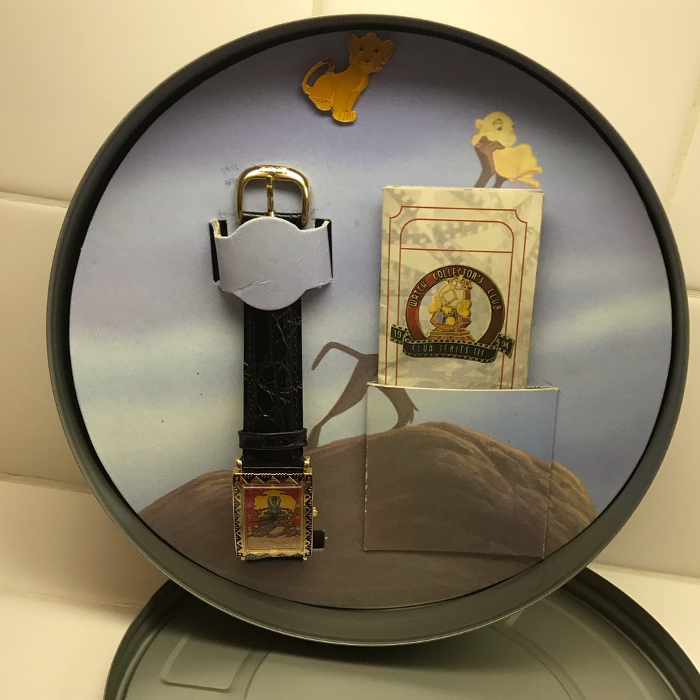DISNEY’S The Lion King Collectors Edition Watch - Picture 2 of 5